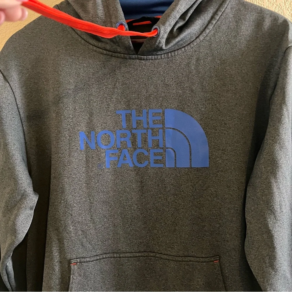 The North Face Pullover Hoodie Size Medium